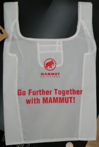 MAMMUT！から白の「オリジナルエコバッグ」プレゼント中です。